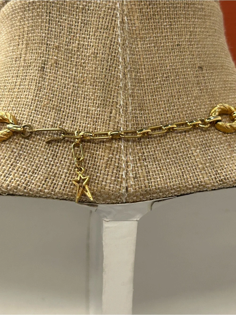 Vintage 1980’s runway Oscar De La Renta gold plated necklace